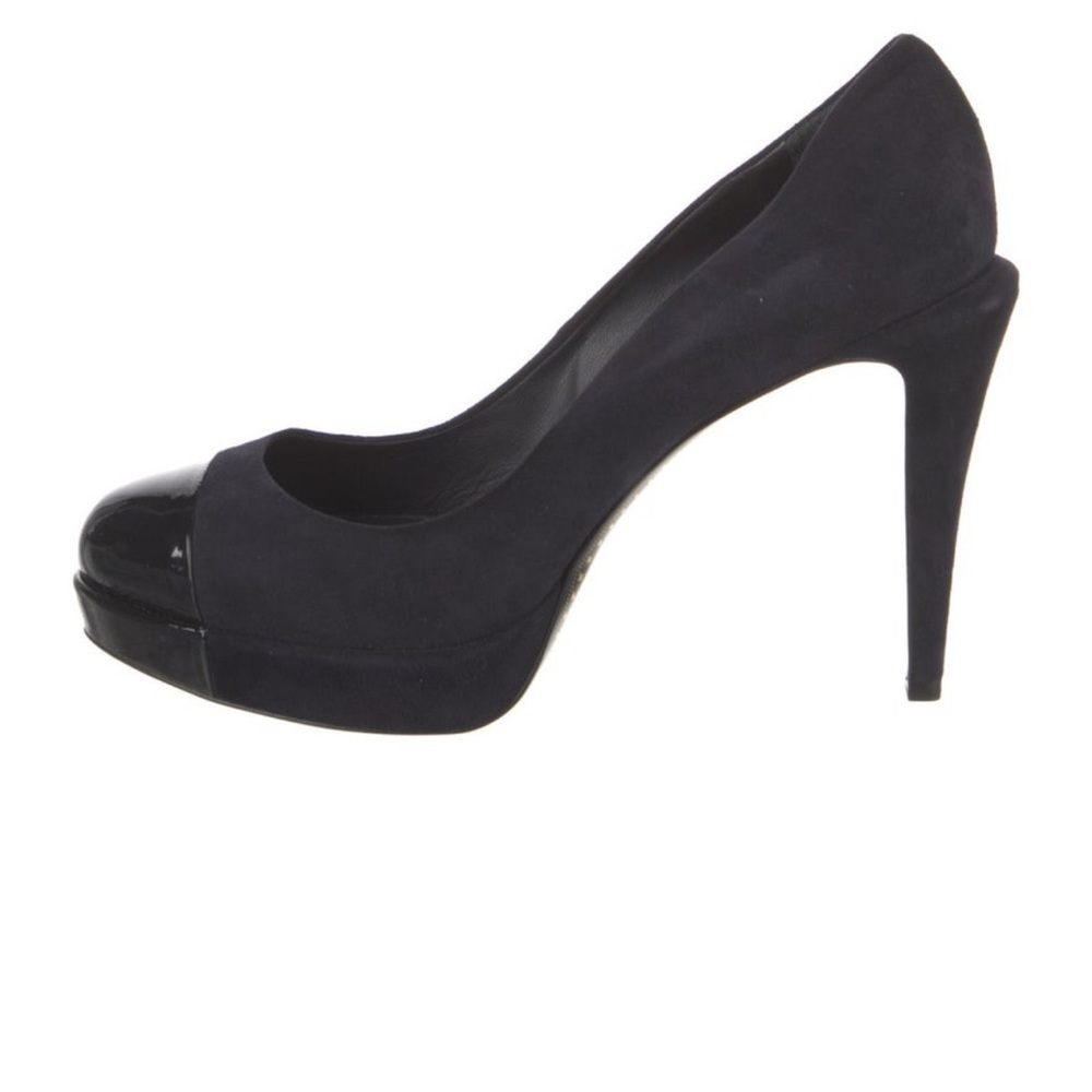 CHANEL Black Heels with Glossy Cap-Toe new - Picture 3 of 5